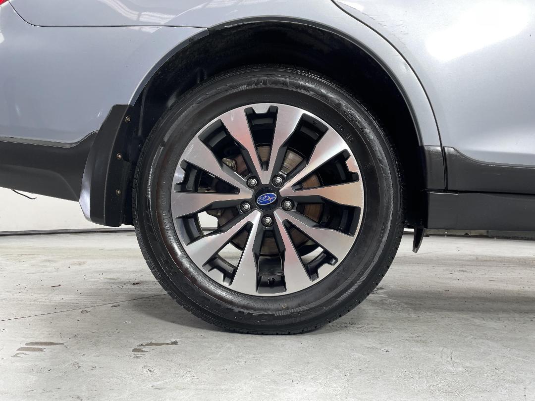 Photo '12' of Subaru Outback