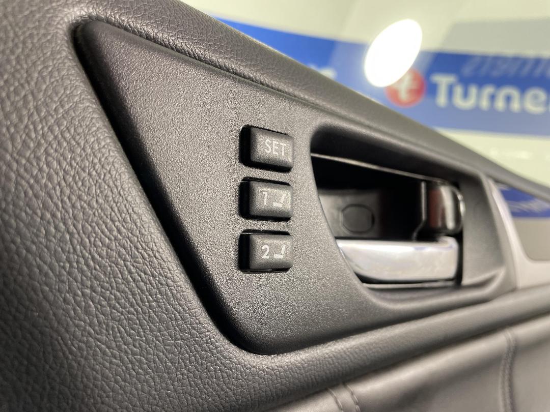 Photo '28' of Subaru Outback