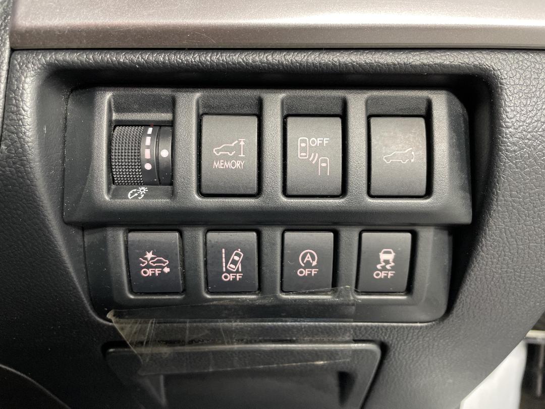 Photo '35' of Subaru Outback