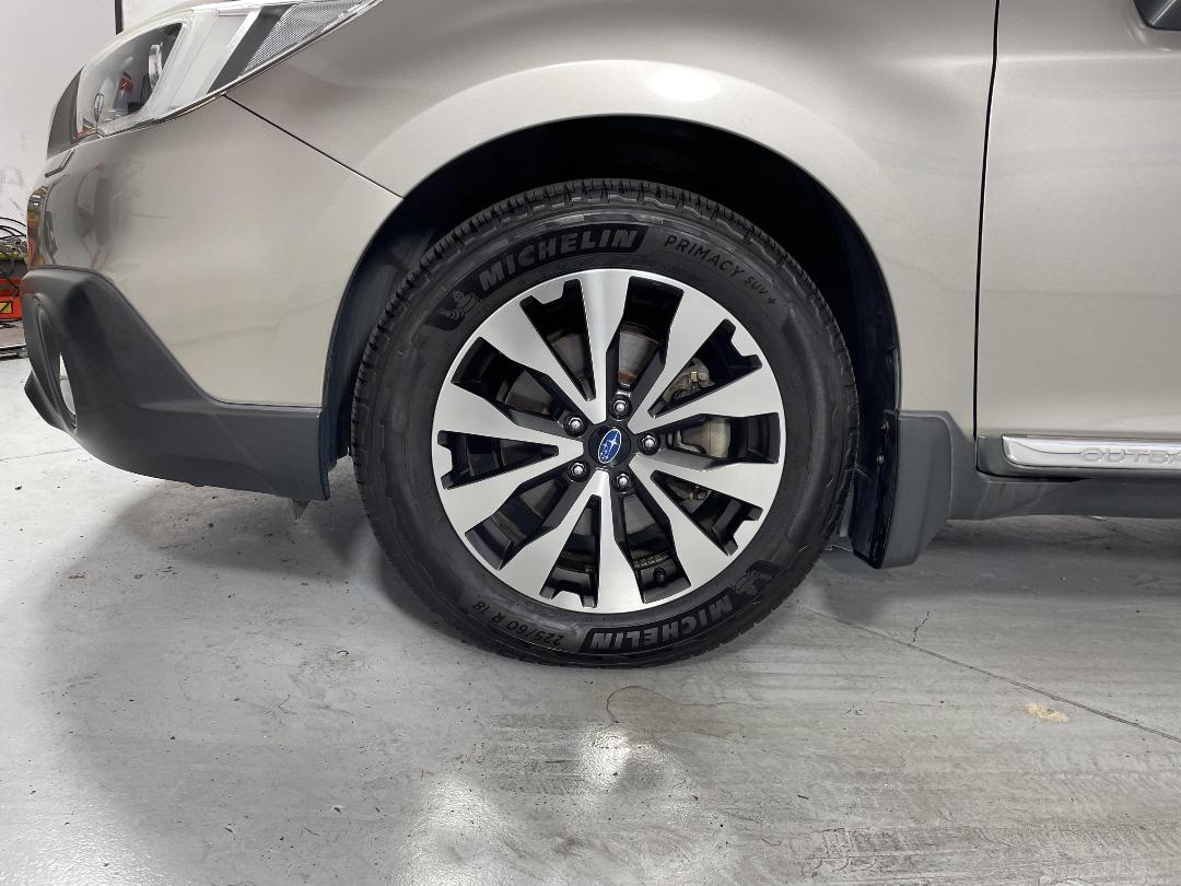 Photo '10' of Subaru Outback Photo '10' of Subaru Outback