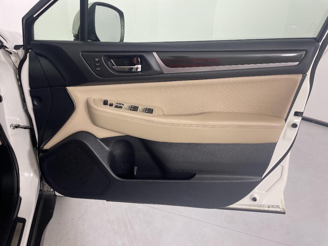 Photo '15' of Subaru Outback