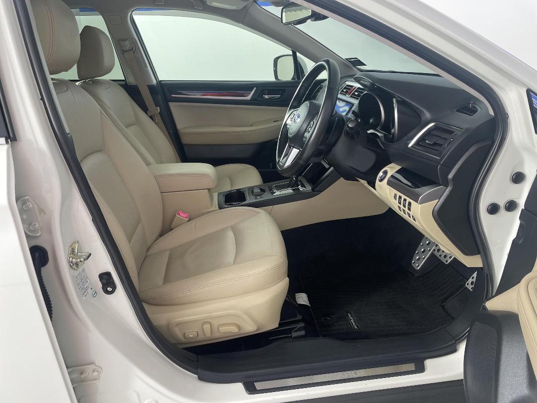 Photo '16' of Subaru Outback