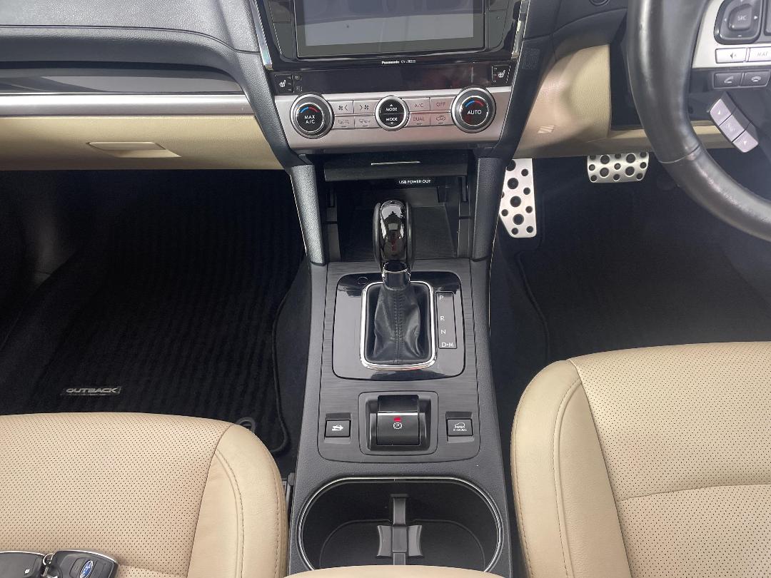 Photo '18' of Subaru Outback