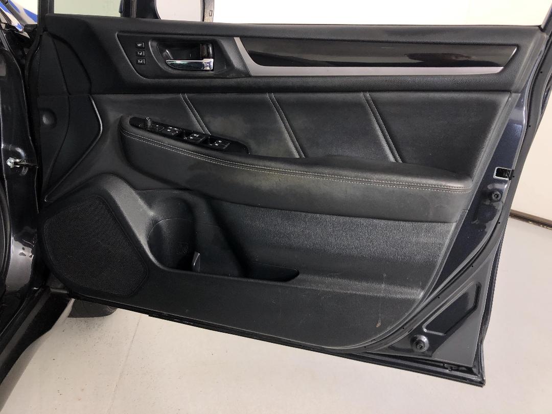 Photo '15' of Subaru Outback