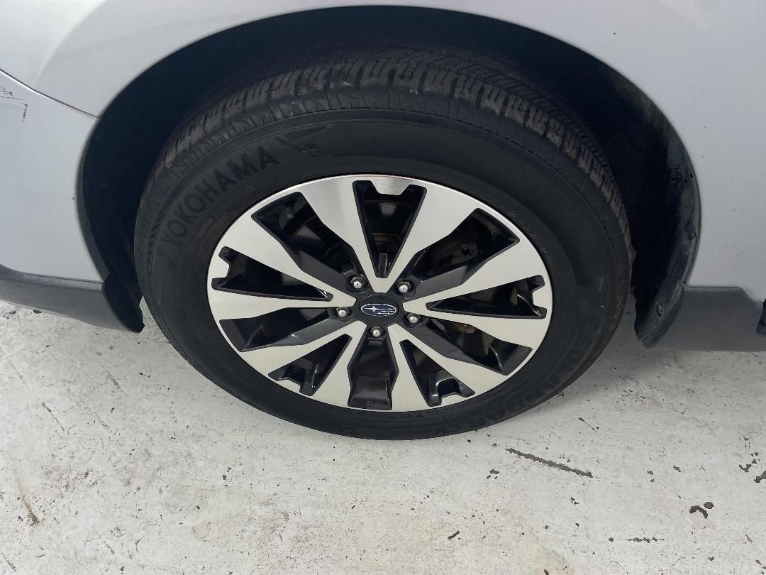 Photo '10' of Subaru Outback