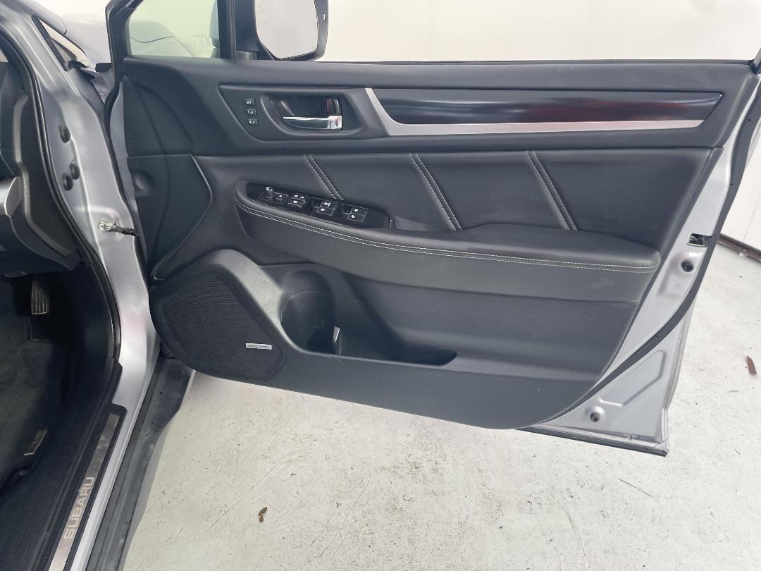 Photo '15' of Subaru Outback