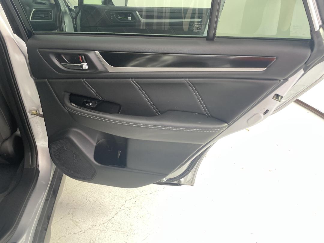 Photo '19' of Subaru Outback