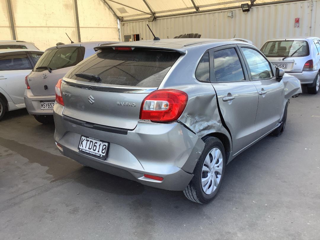 Photo '6' of Suzuki Baleno Glxa Photo '6' of Suzuki Baleno Glxa