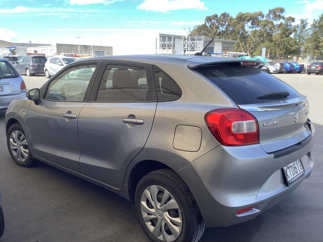 Photo '9' of Suzuki Baleno Glxa Photo '9' of Suzuki Baleno Glxa