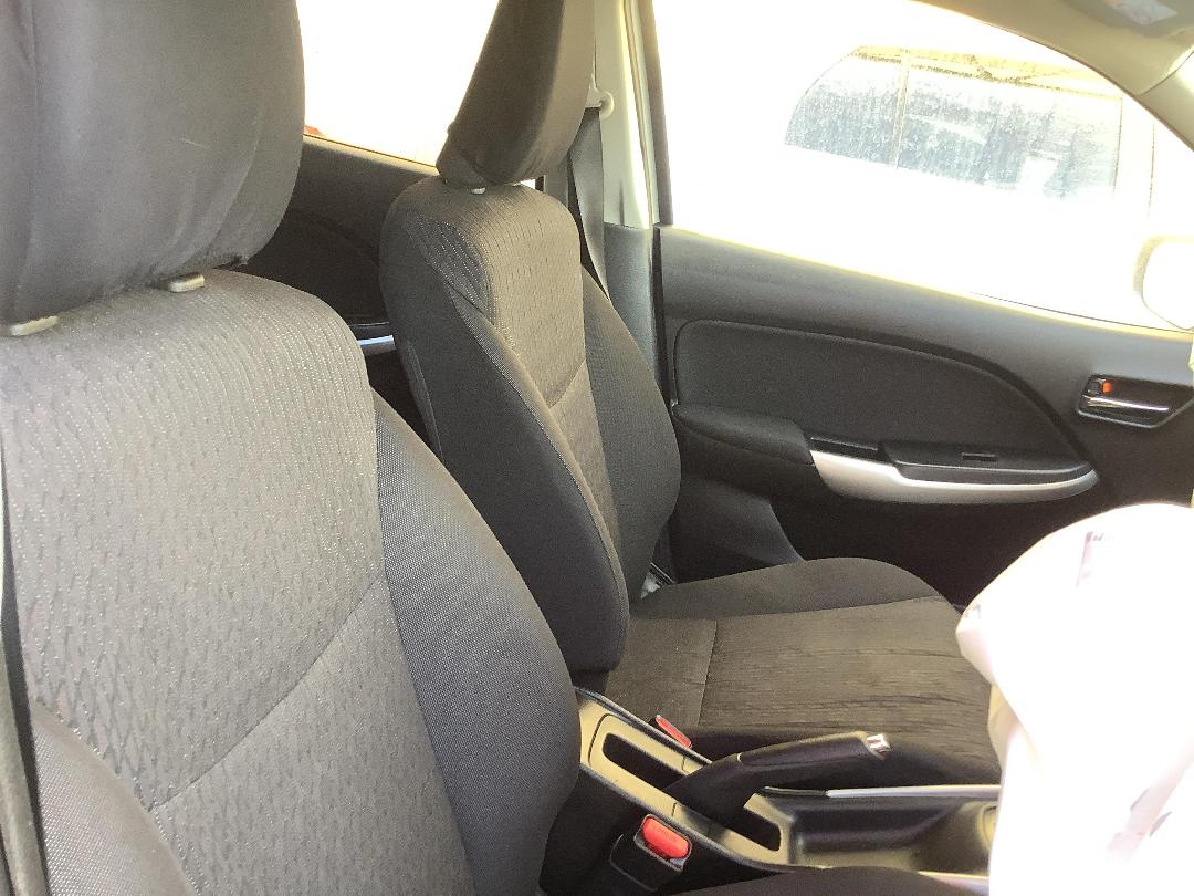 Photo '15' of Suzuki Baleno Glxa Photo '15' of Suzuki Baleno Glxa