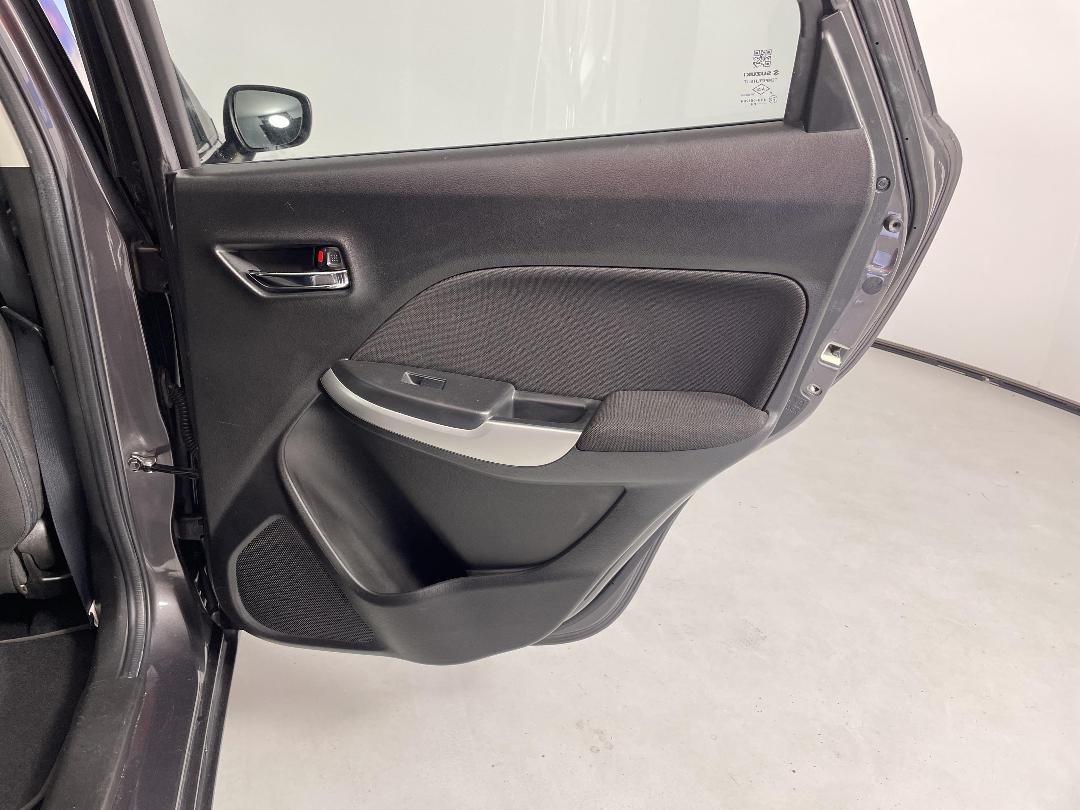 Photo '19' of Suzuki Baleno