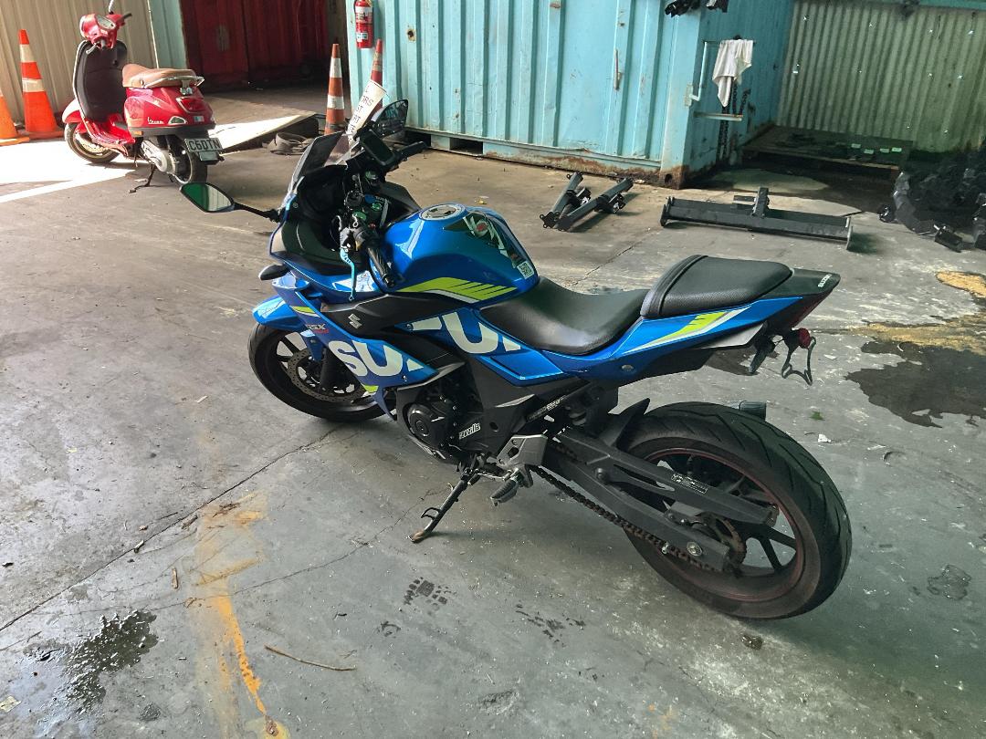 Photo '5' of Suzuki GSX250 RZA