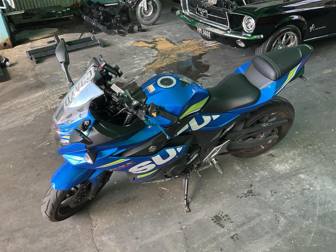 Photo '4' of Suzuki GSX250 RZA