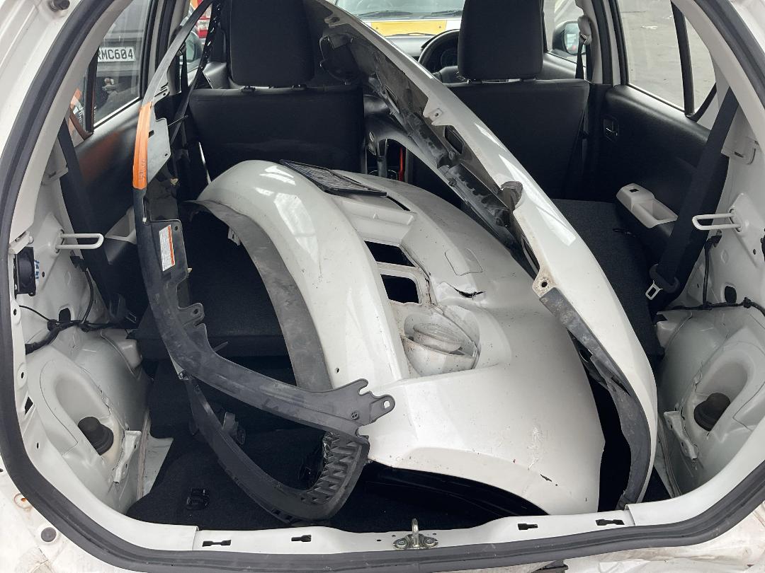 Photo '6' of Suzuki Ignis Glxc Photo '6' of Suzuki Ignis Glxc