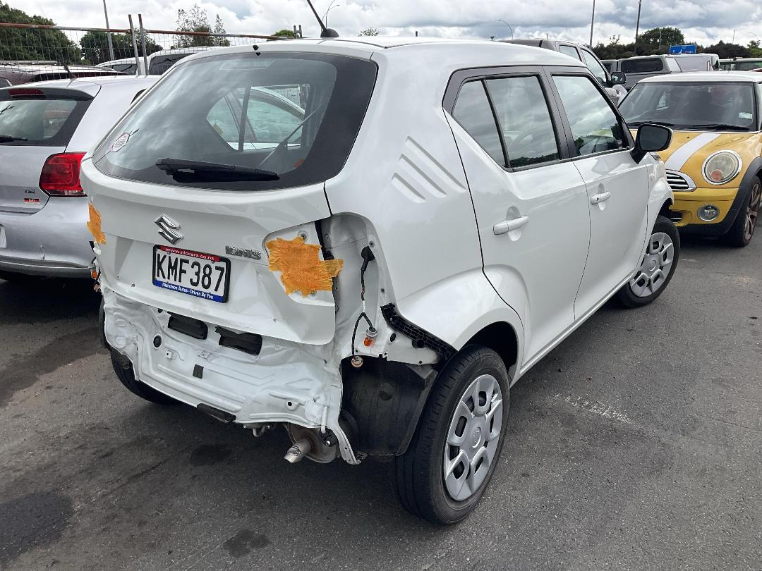 Photo '4' of Suzuki Ignis Glxc Photo '4' of Suzuki Ignis Glxc