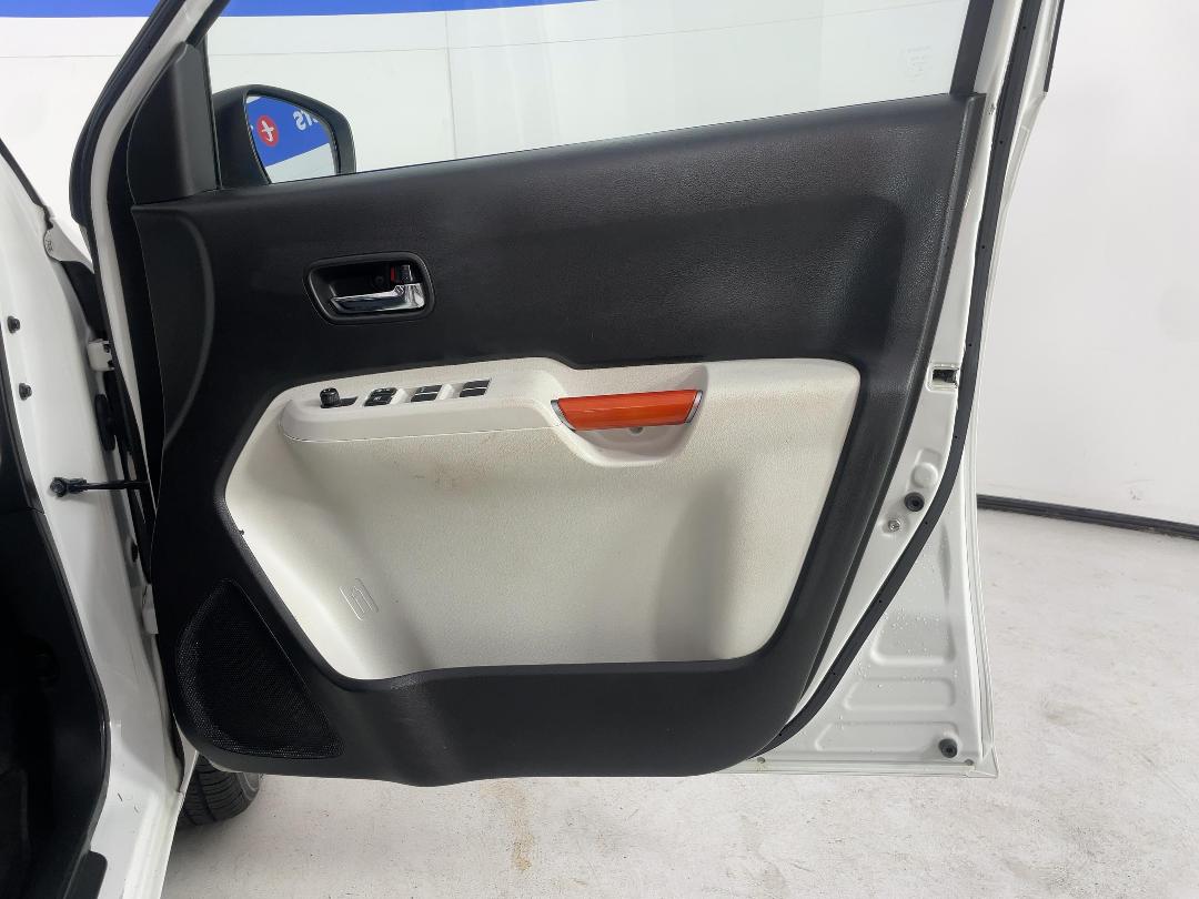 Photo '15' of Suzuki Ignis Photo '15' of Suzuki Ignis