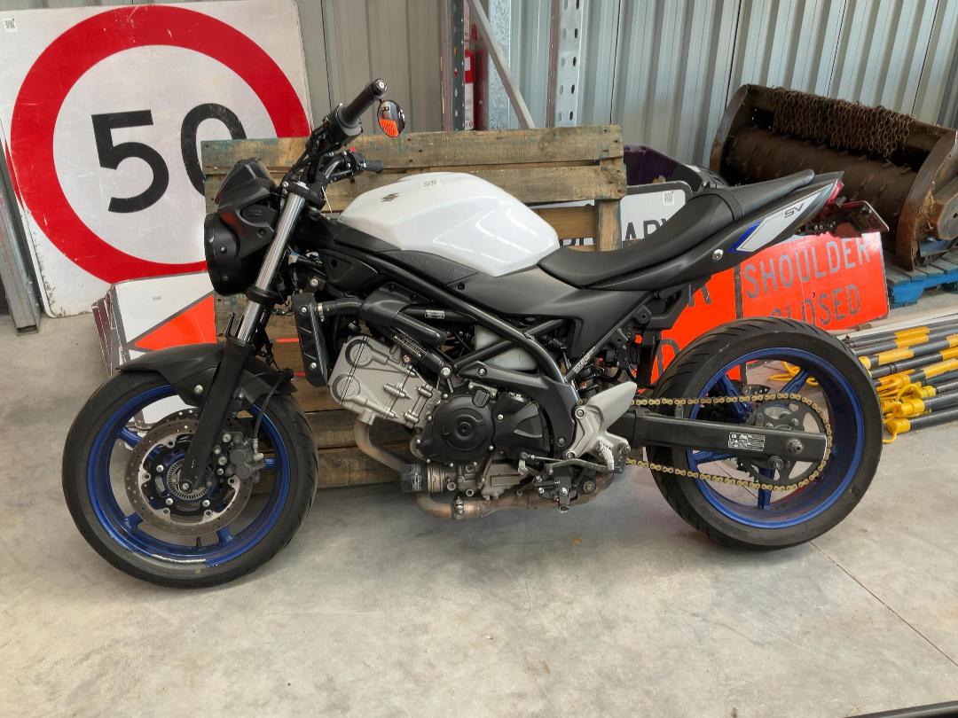 Photo '2' of Suzuki SV650UA ABS LAMS