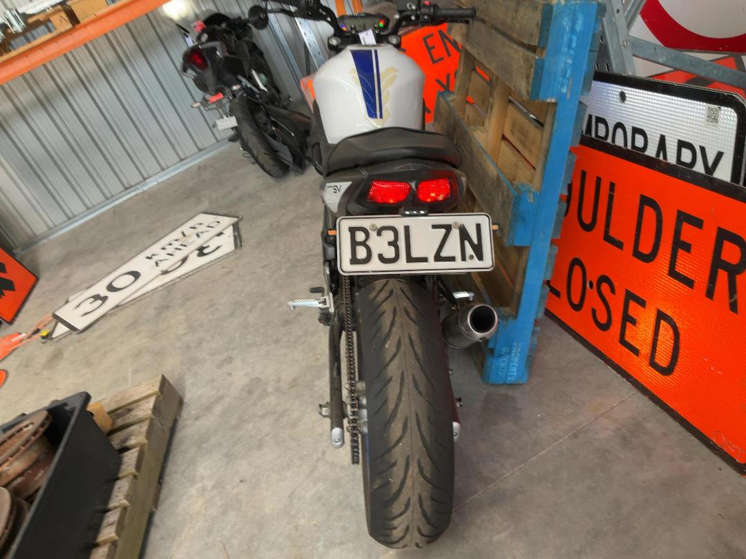 Photo '4' of Suzuki SV650UA ABS LAMS