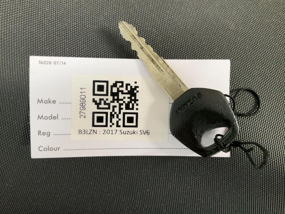 Photo '11' of Suzuki SV650UA ABS LAMS