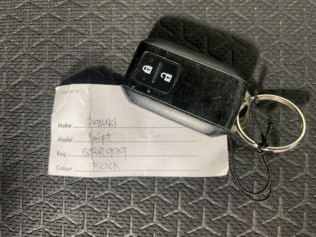 Photo '22' of Suzuki Swift Photo '22' of Suzuki Swift