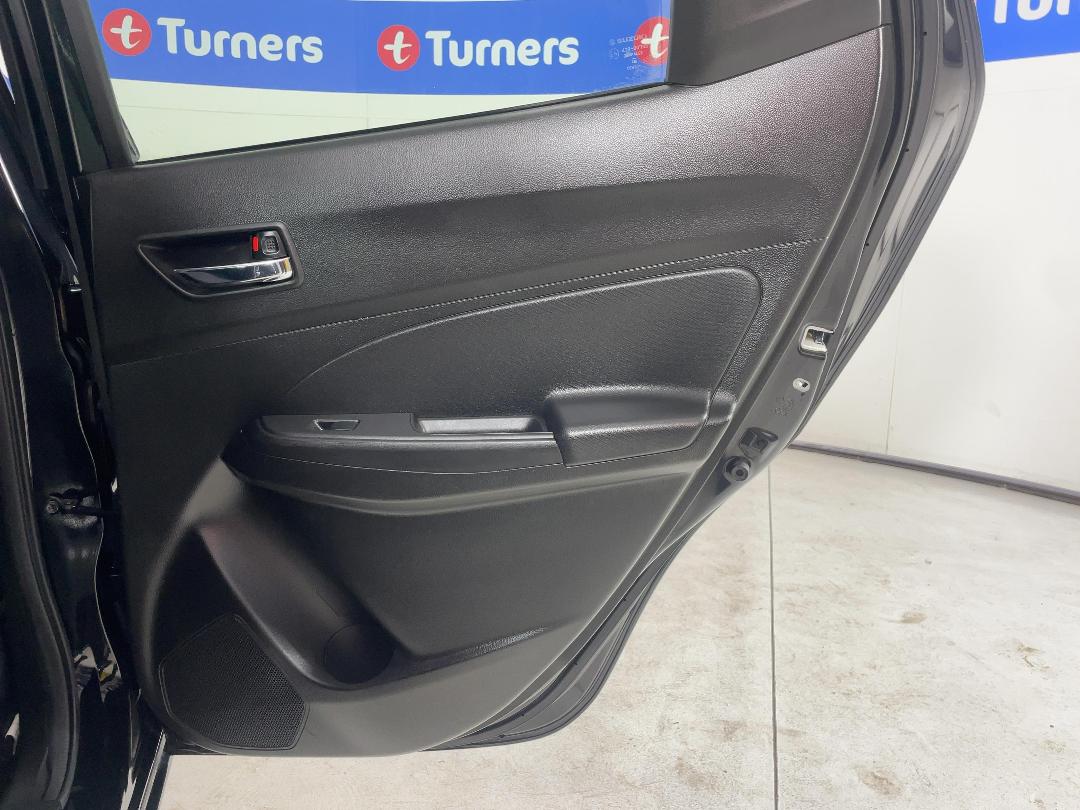 Photo '19' of Suzuki Swift Photo '19' of Suzuki Swift