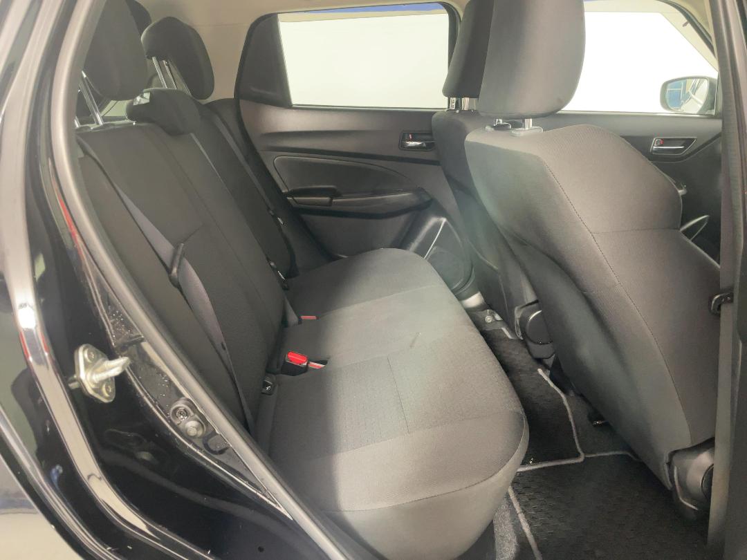 Photo '20' of Suzuki Swift Photo '20' of Suzuki Swift