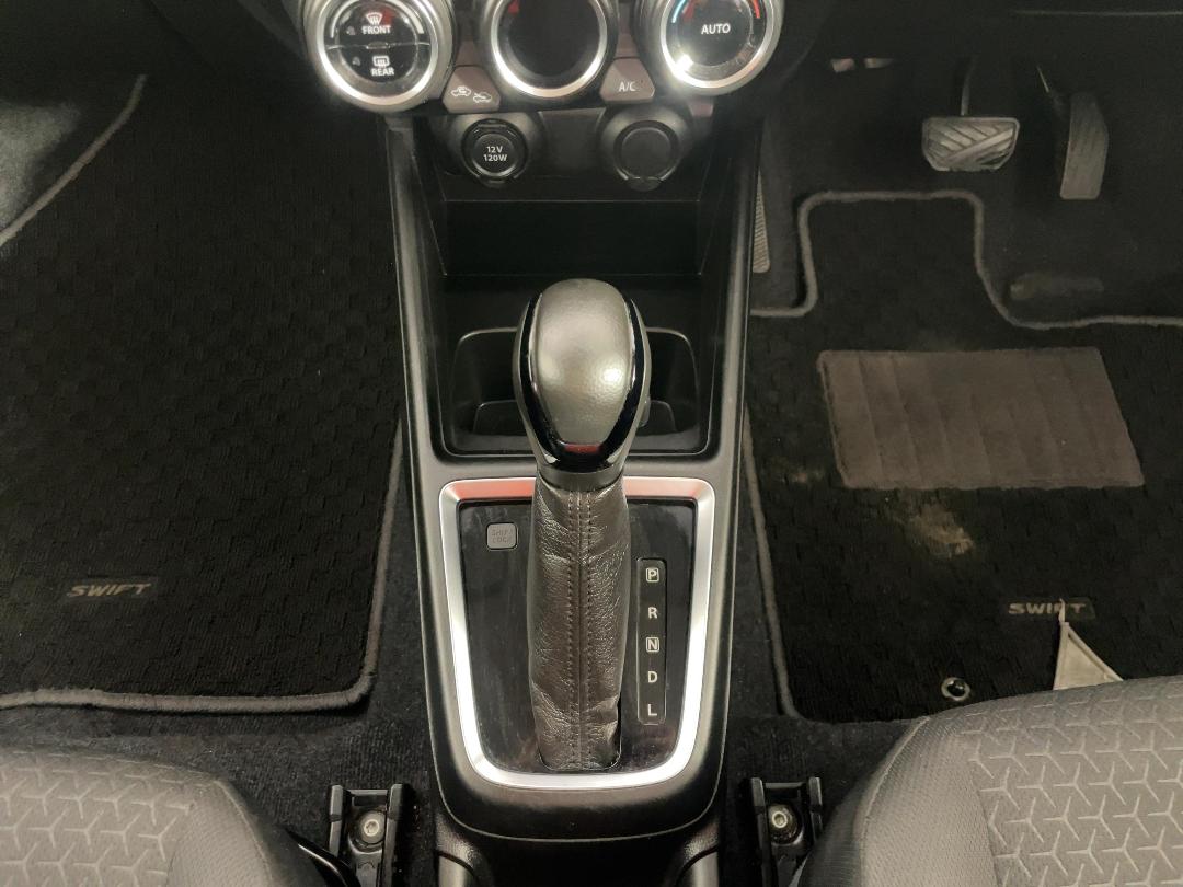 Photo '18' of Suzuki Swift Photo '18' of Suzuki Swift