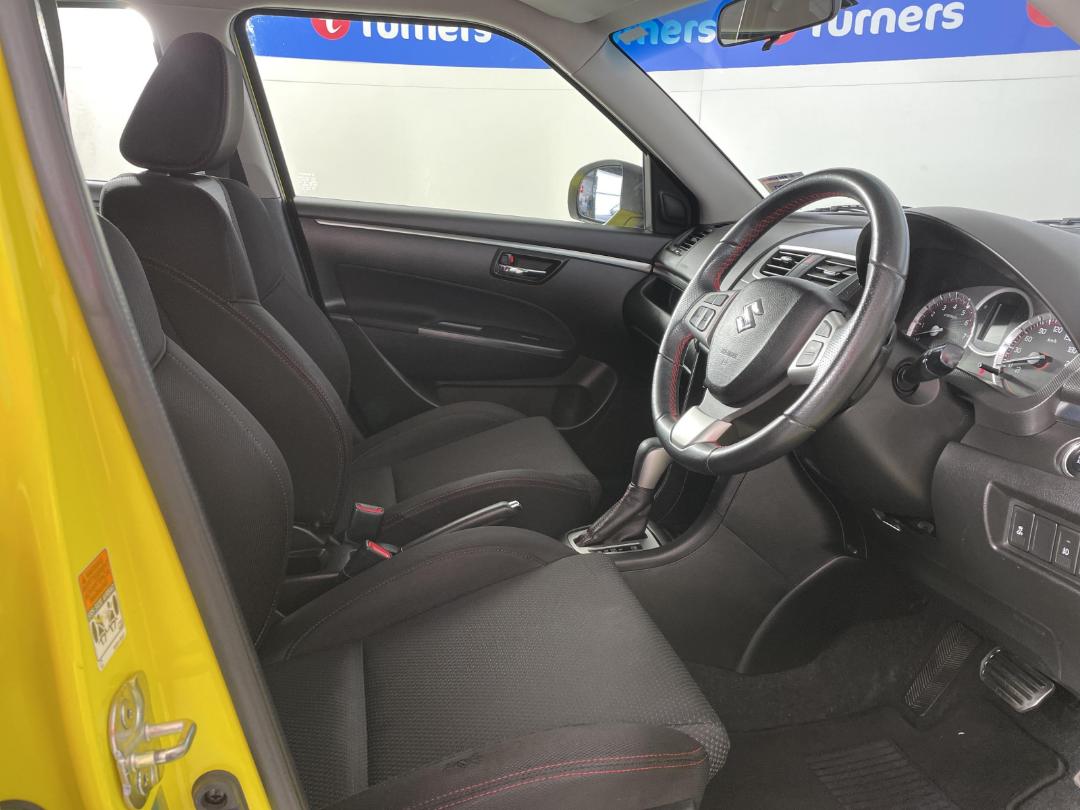 Photo '16' of Suzuki Swift