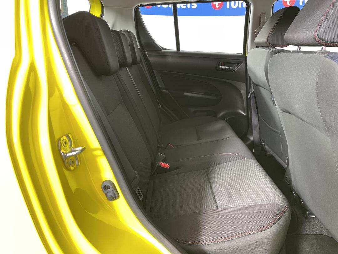 Photo '20' of Suzuki Swift