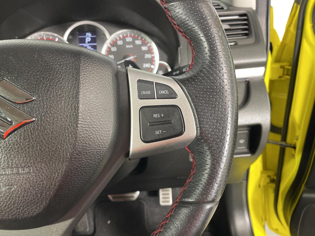 Photo '27' of Suzuki Swift