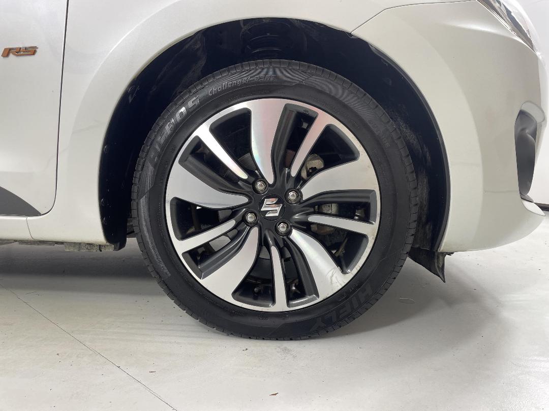 Photo '9' of Suzuki Swift Photo '9' of Suzuki Swift