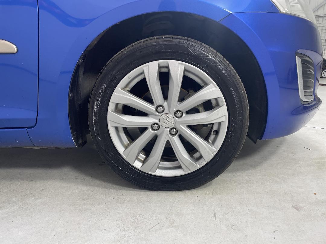 Photo '9' of Suzuki Swift