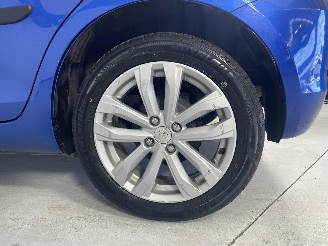 Photo '11' of Suzuki Swift