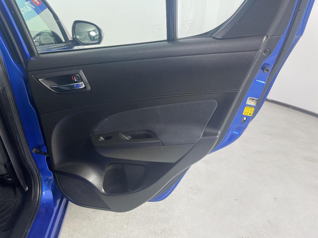 Photo '19' of Suzuki Swift