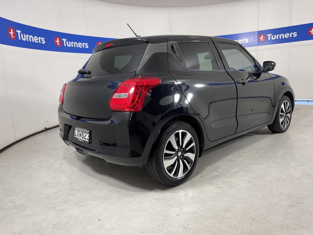 Photo '7' of Suzuki Swift