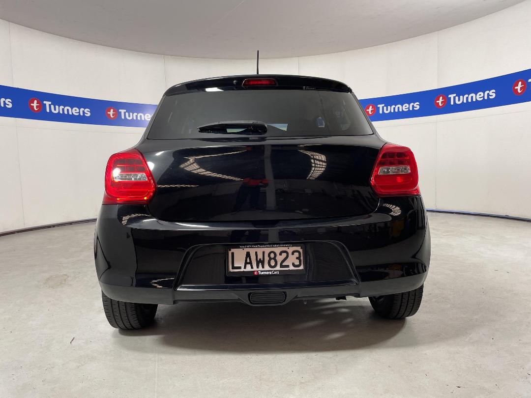 Photo '6' of Suzuki Swift