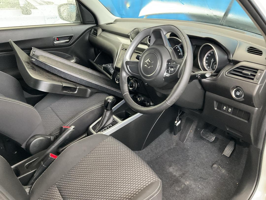 Photo '9' of Suzuki Swift Hybrid