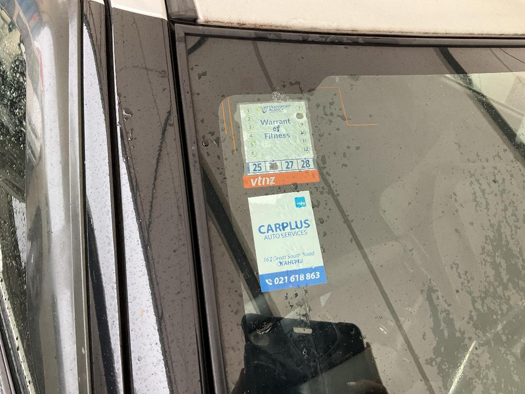 Photo '15' of Suzuki Swift Hybrid