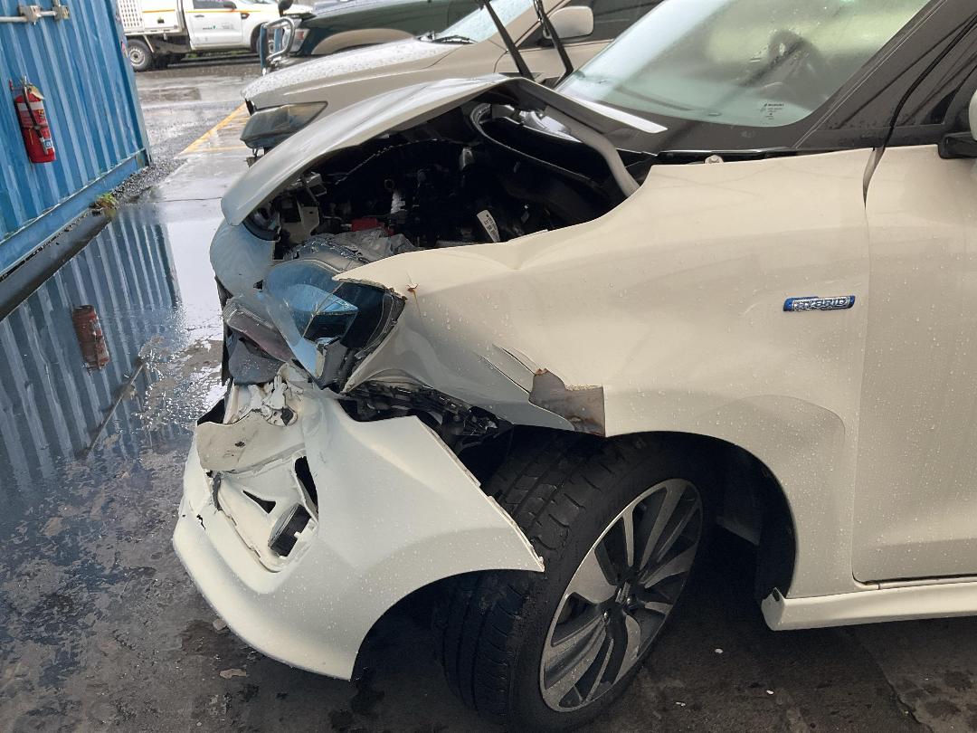 Photo '23' of Suzuki Swift Hybrid