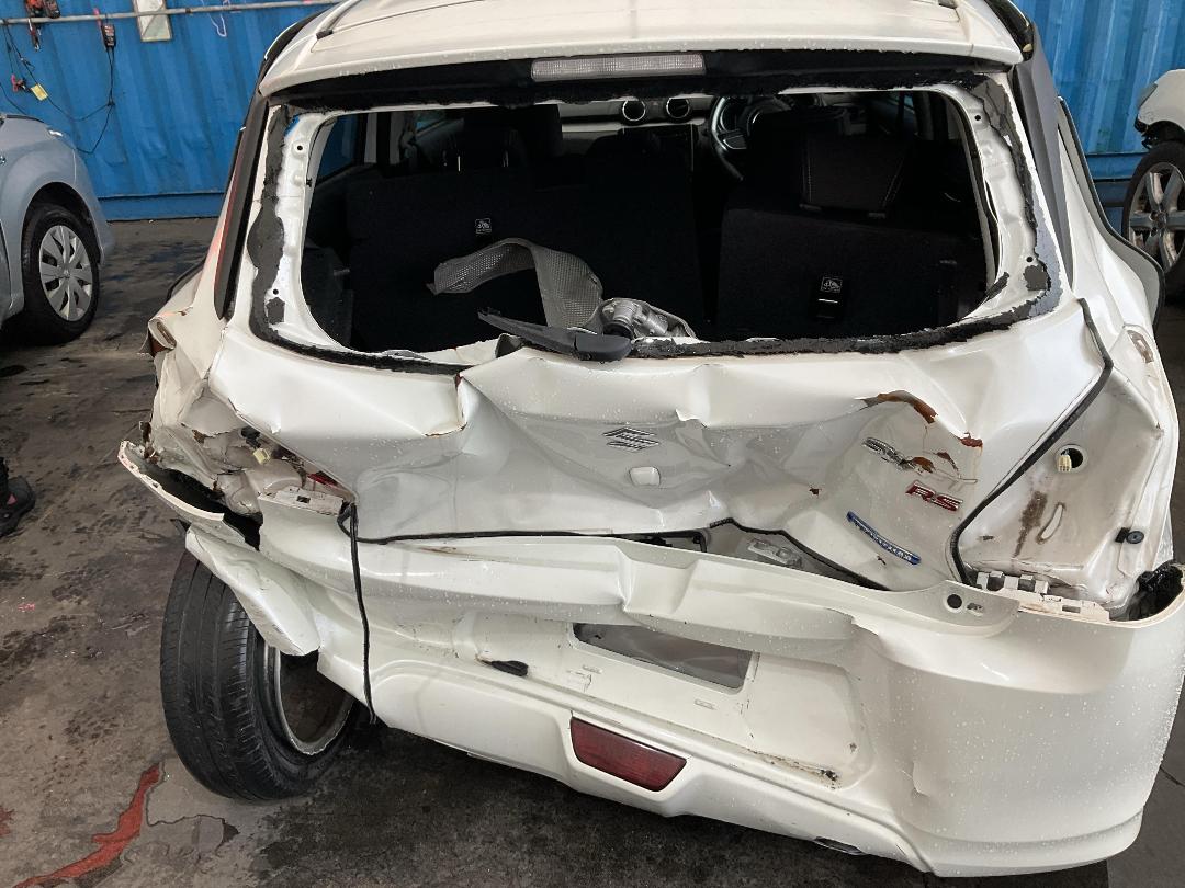 Photo '32' of Suzuki Swift Hybrid