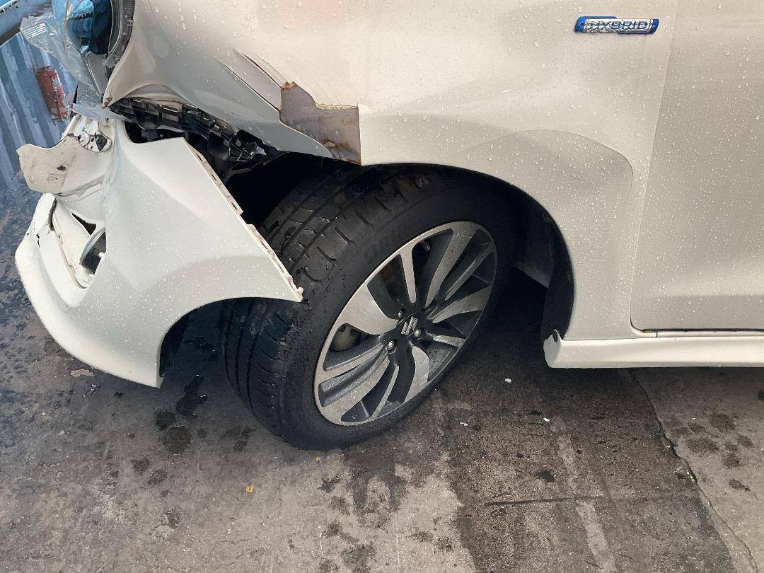 Photo '38' of Suzuki Swift Hybrid