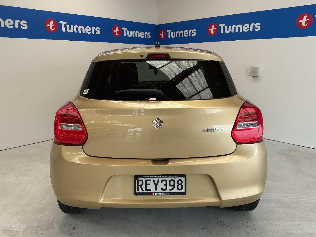 Photo '6' of Suzuki Swift