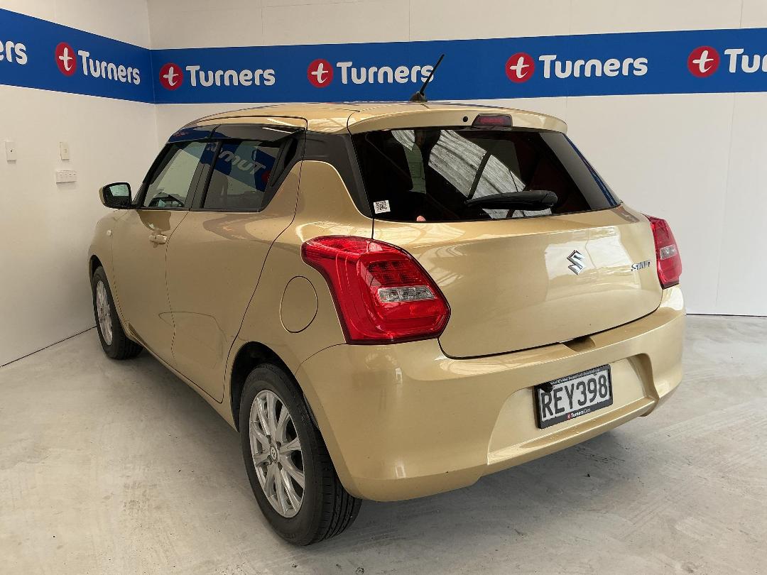 Photo '5' of Suzuki Swift