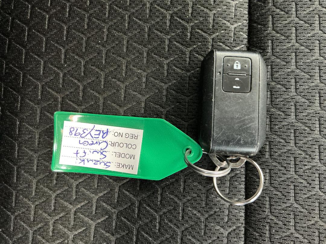 Photo '22' of Suzuki Swift