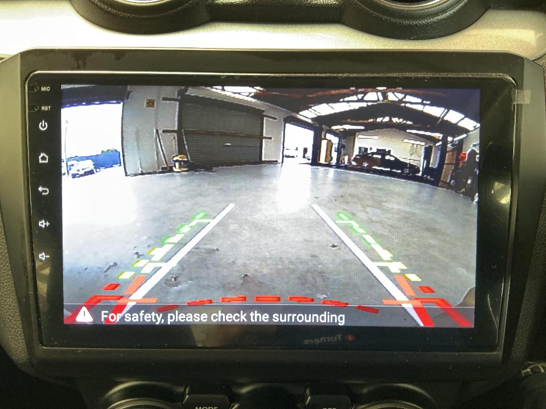 Photo '24' of Suzuki Swift