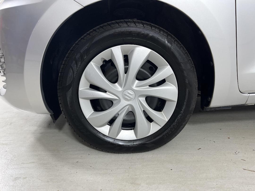 Photo '10' of Suzuki Swift