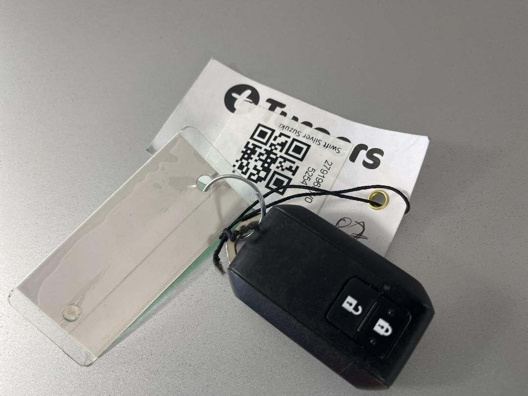 Photo '23' of Suzuki Swift