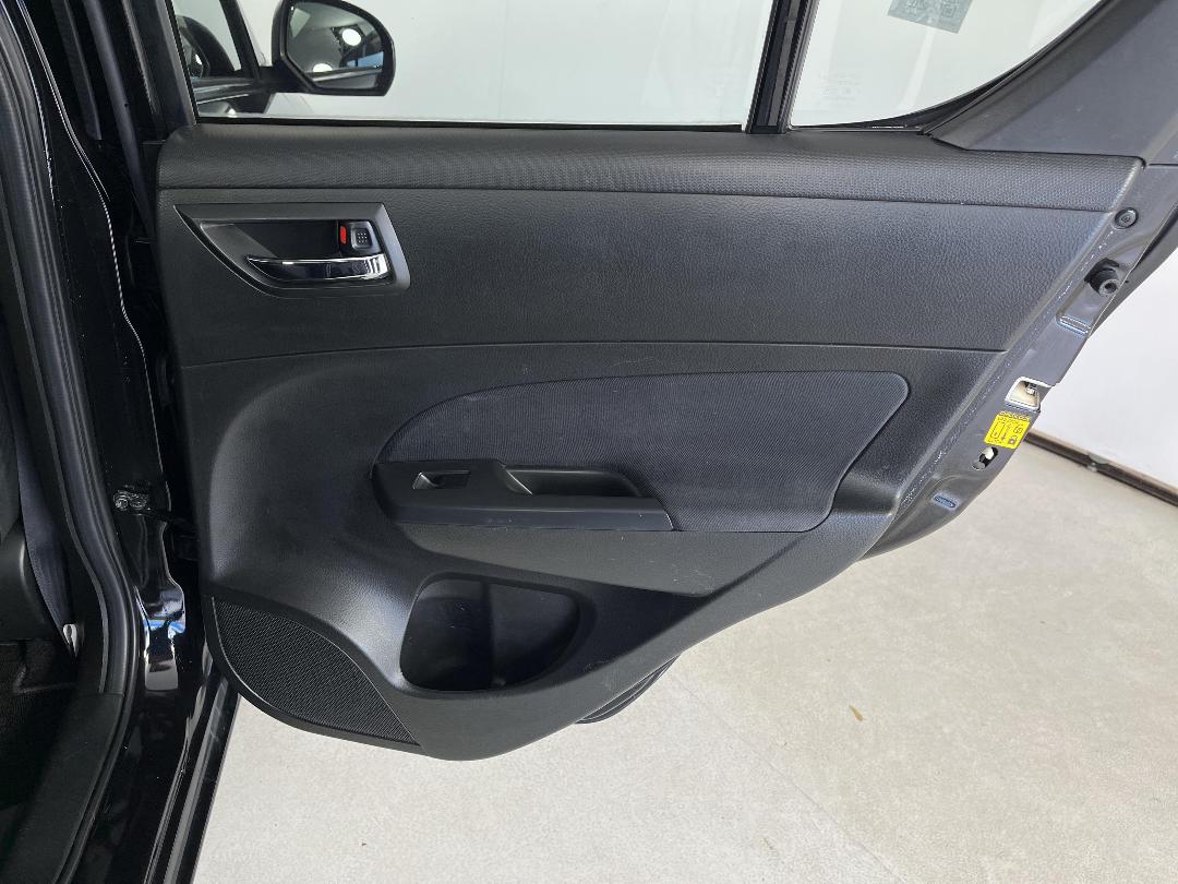 Photo '19' of Suzuki Swift Photo '19' of Suzuki Swift