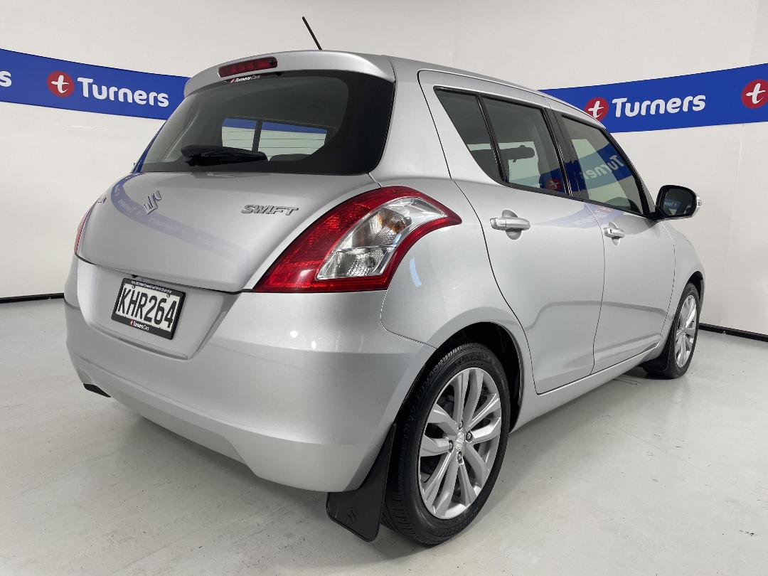 Photo '7' of Suzuki Swift