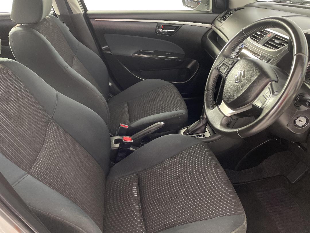 Photo '16' of Suzuki Swift